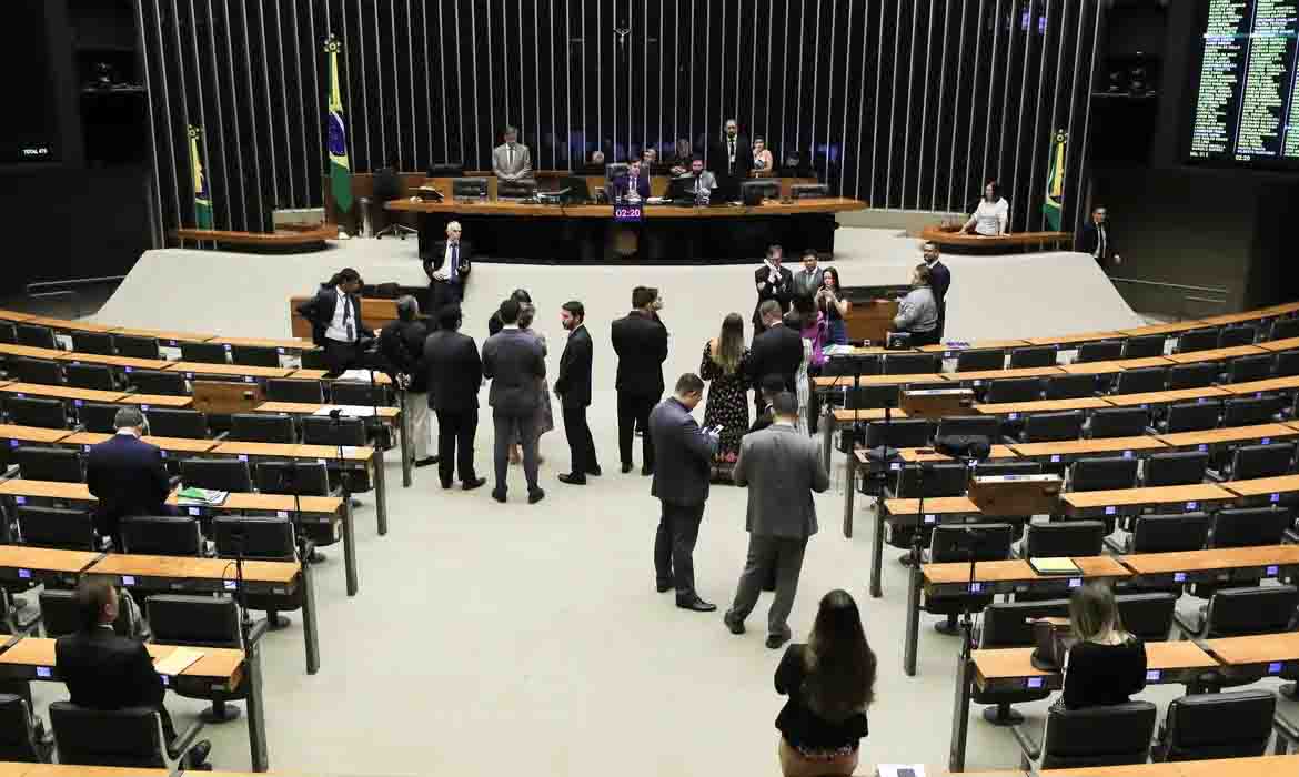 Câmara aprova projeto que amplia número de deputados federais